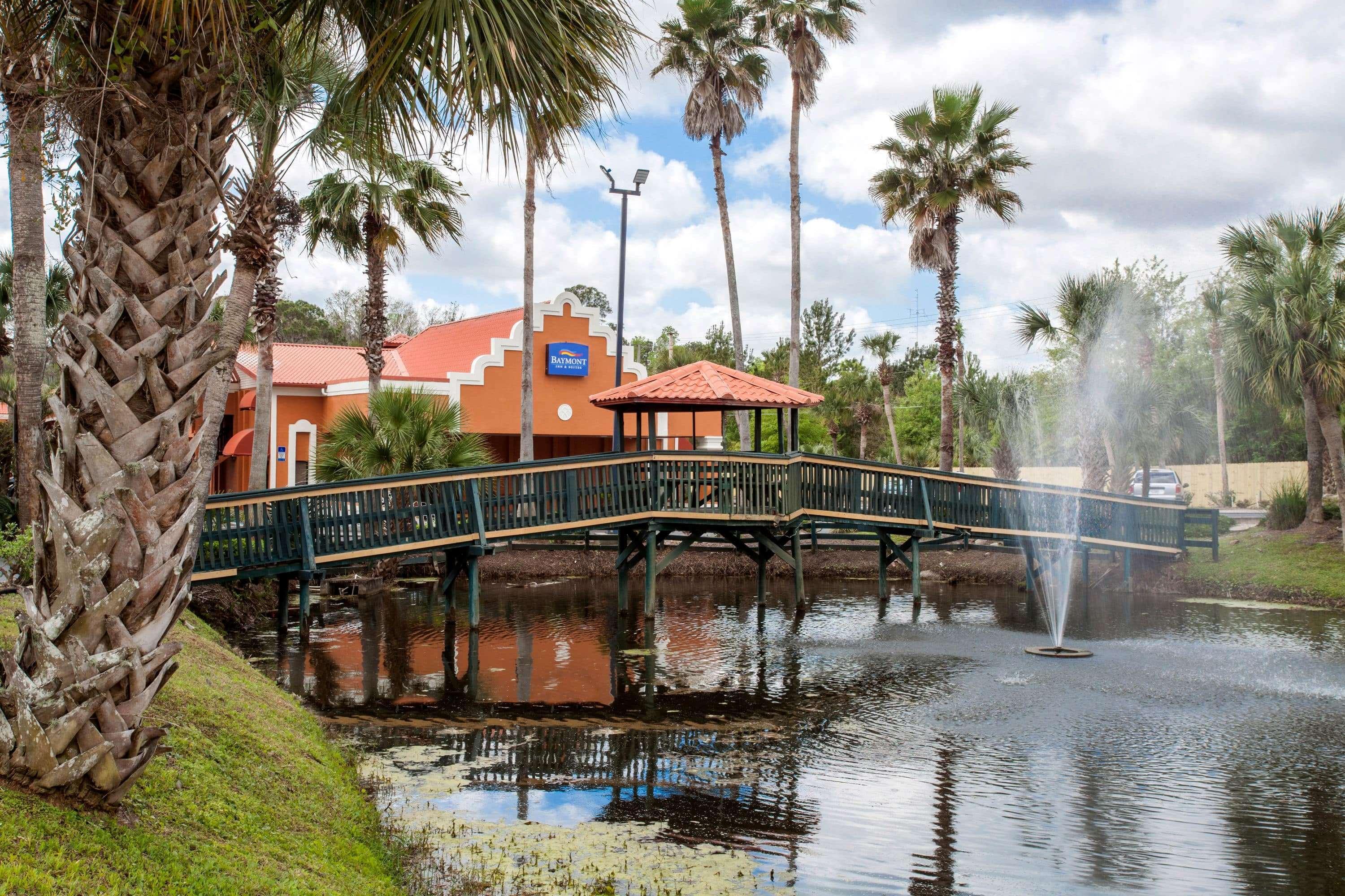 Baymont By Wyndham Lake City Exterior foto